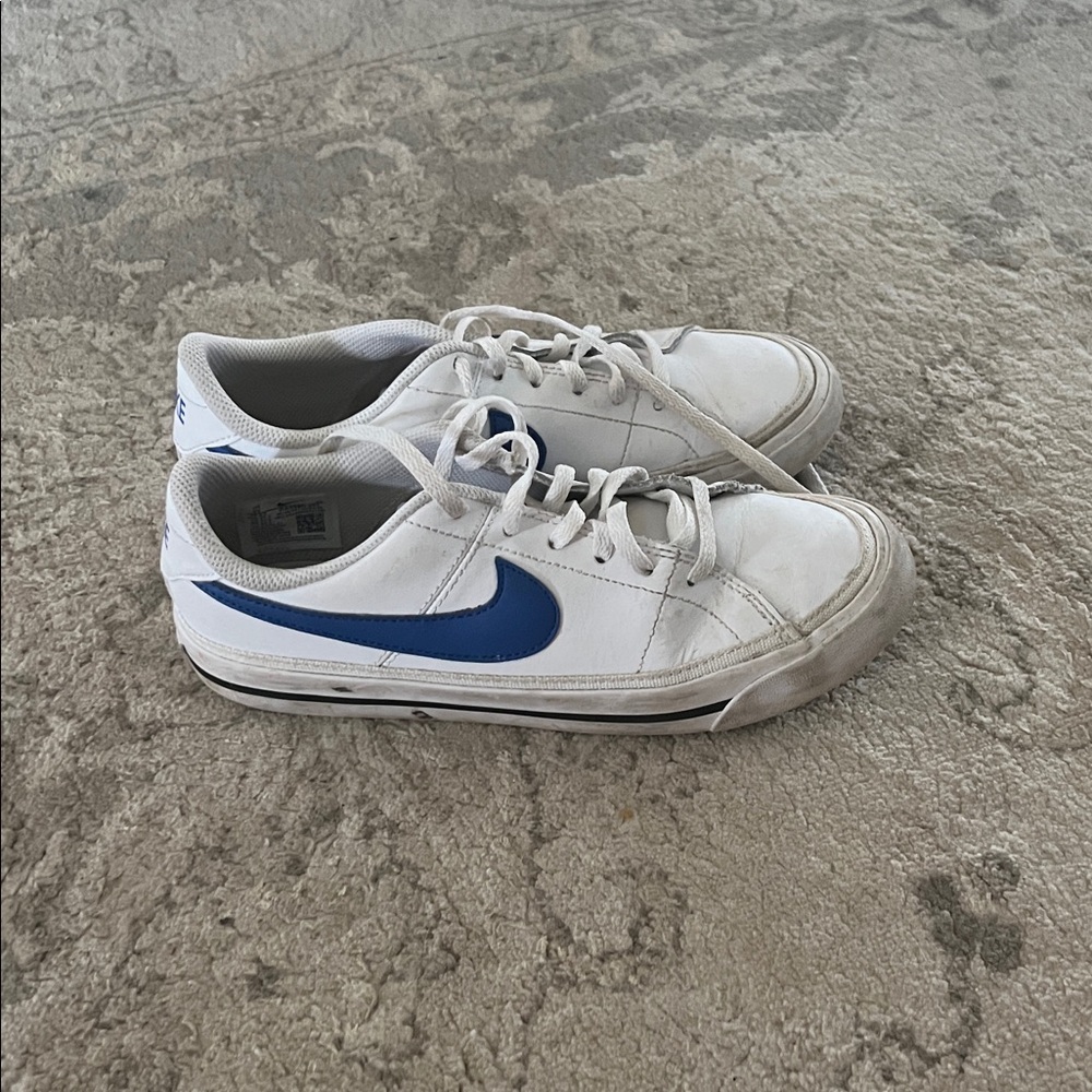 nike shoes blue